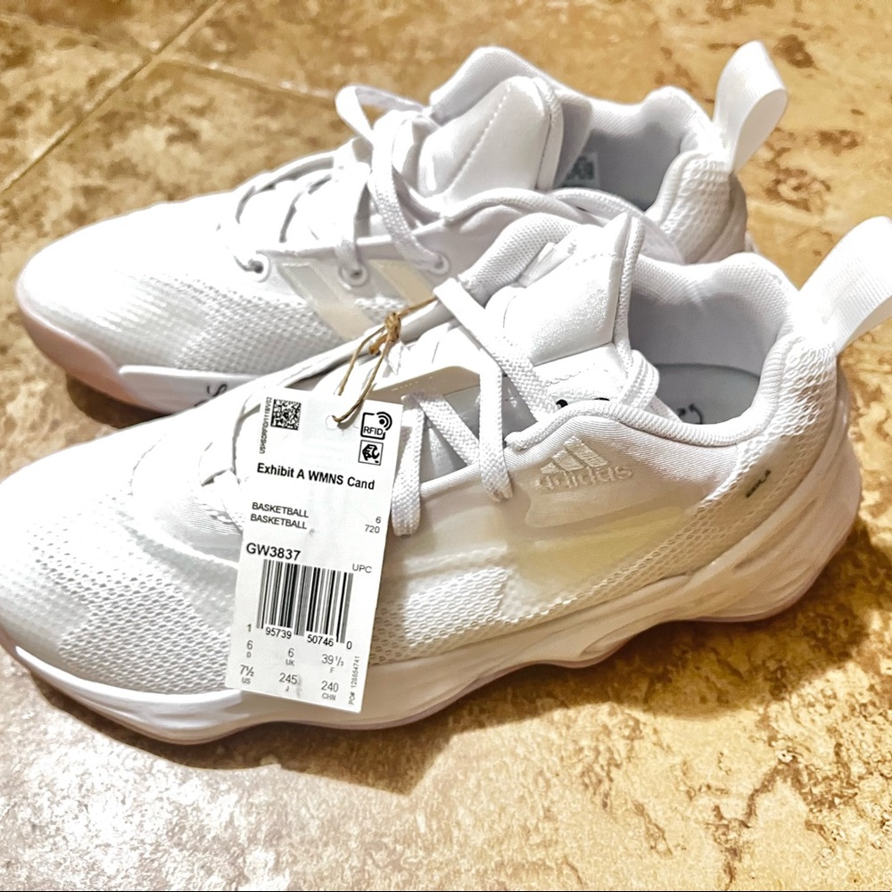 Adidas Exhibit A Candance Parker GW3837 NWT size 7.5